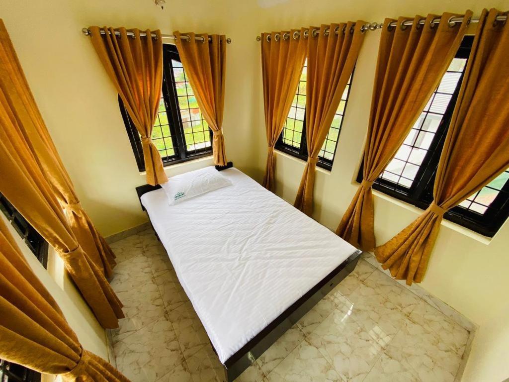 Bed and Breakfast Bob Leisure'S Udagamandalam Exterior foto